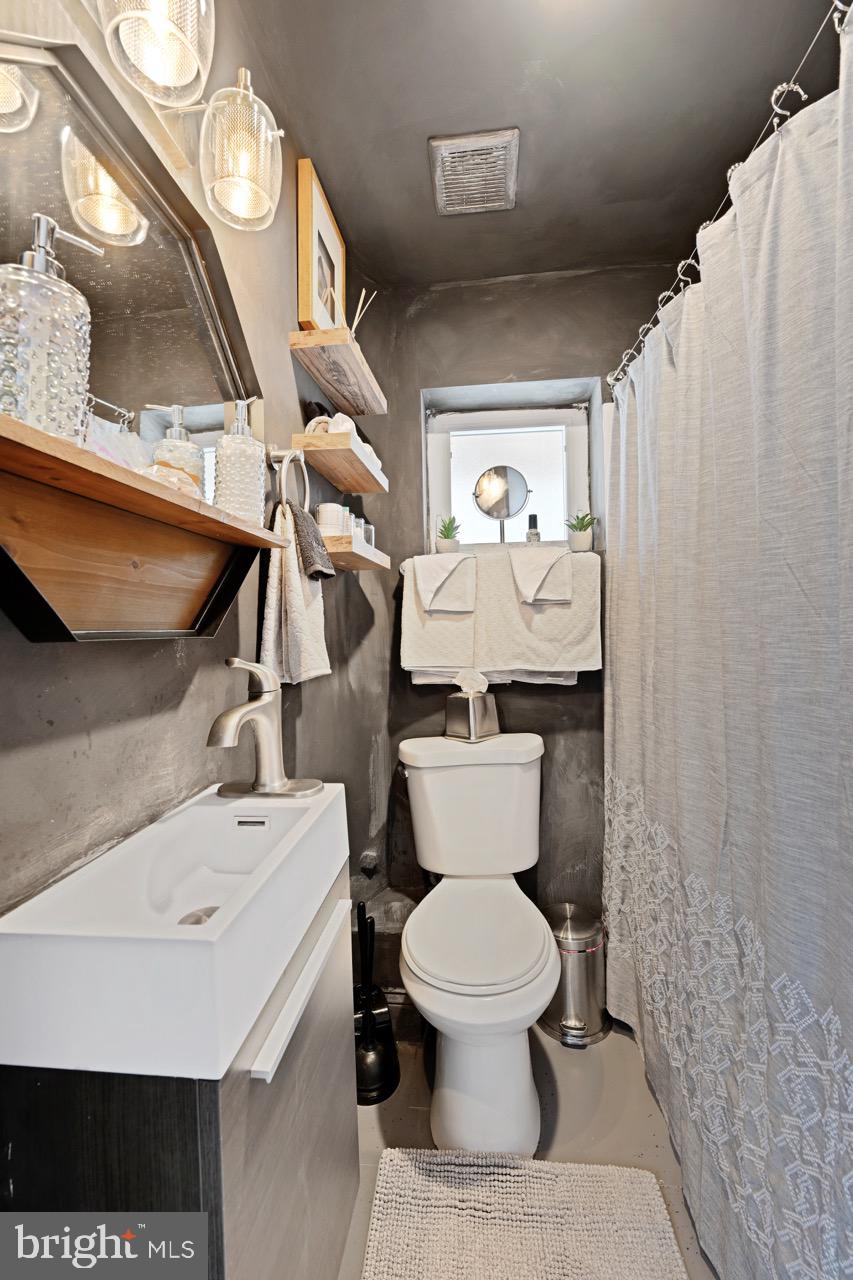 FELLS POINT HISTORIC DISTRICT - Residential Income