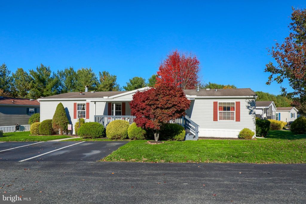 Photo of 200 CRICKLEWOOD CT, LANCASTER, PA 17603 (MLS # PALA2027006)