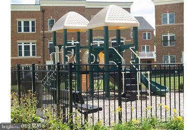 WATKINS MILL TOWN CENTER - Residential Lease