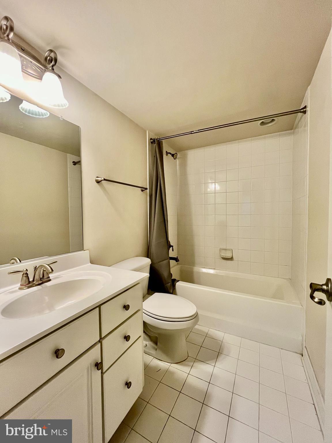 WATKINS MILL TOWN CENTER - Residential Lease