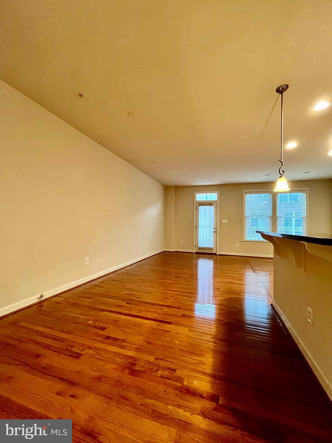 WATKINS MILL TOWN CENTER - Residential Lease