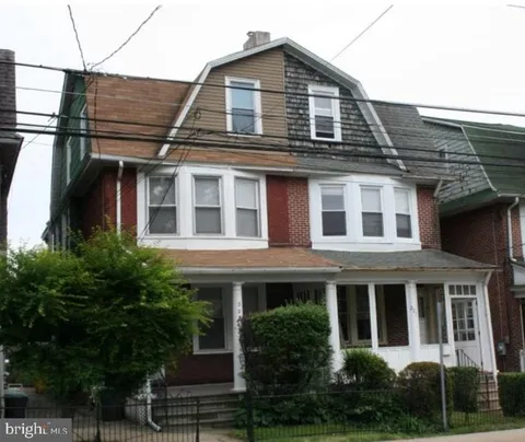 221 Ardmore Avenue, Ardmore, PA MLS: PAMC2129542