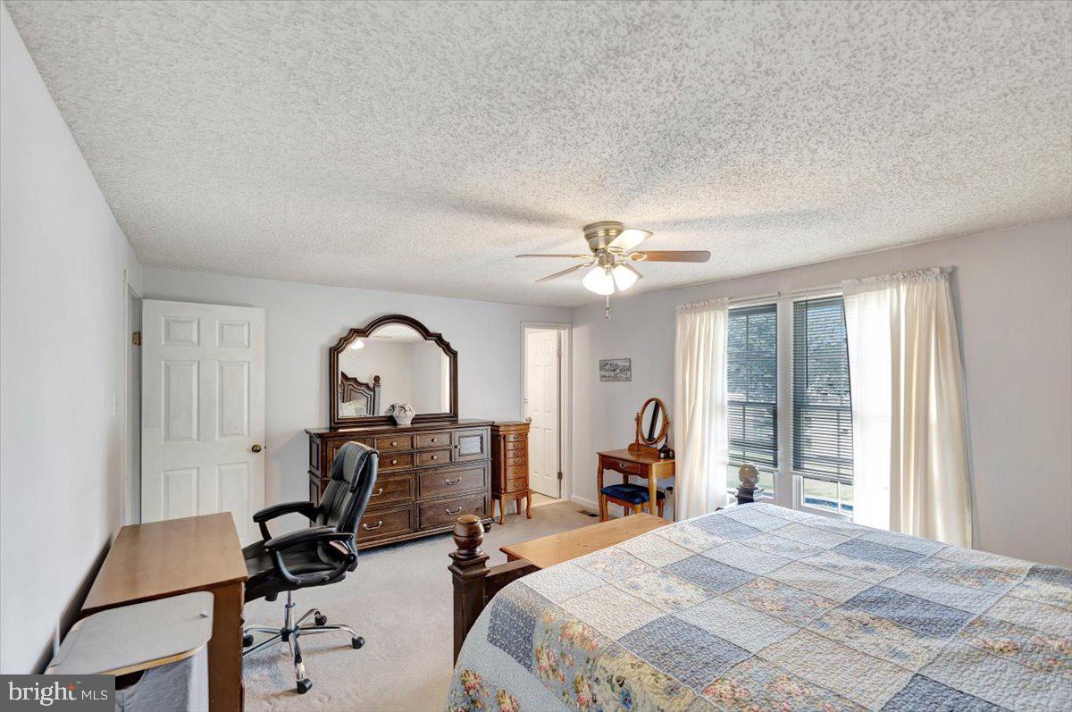 OLIVER BEACH - Residential