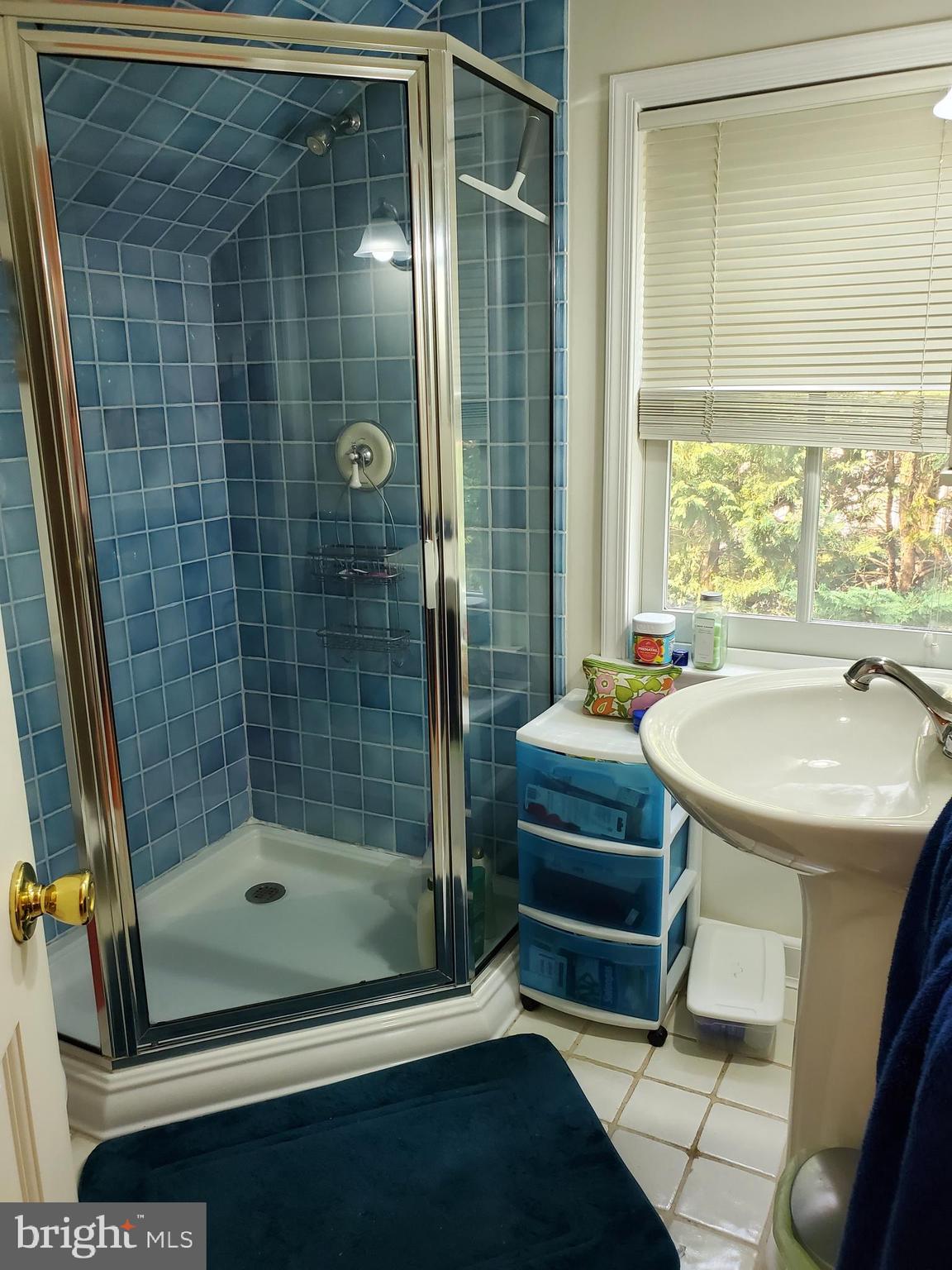 EASTPORT - Residential Lease