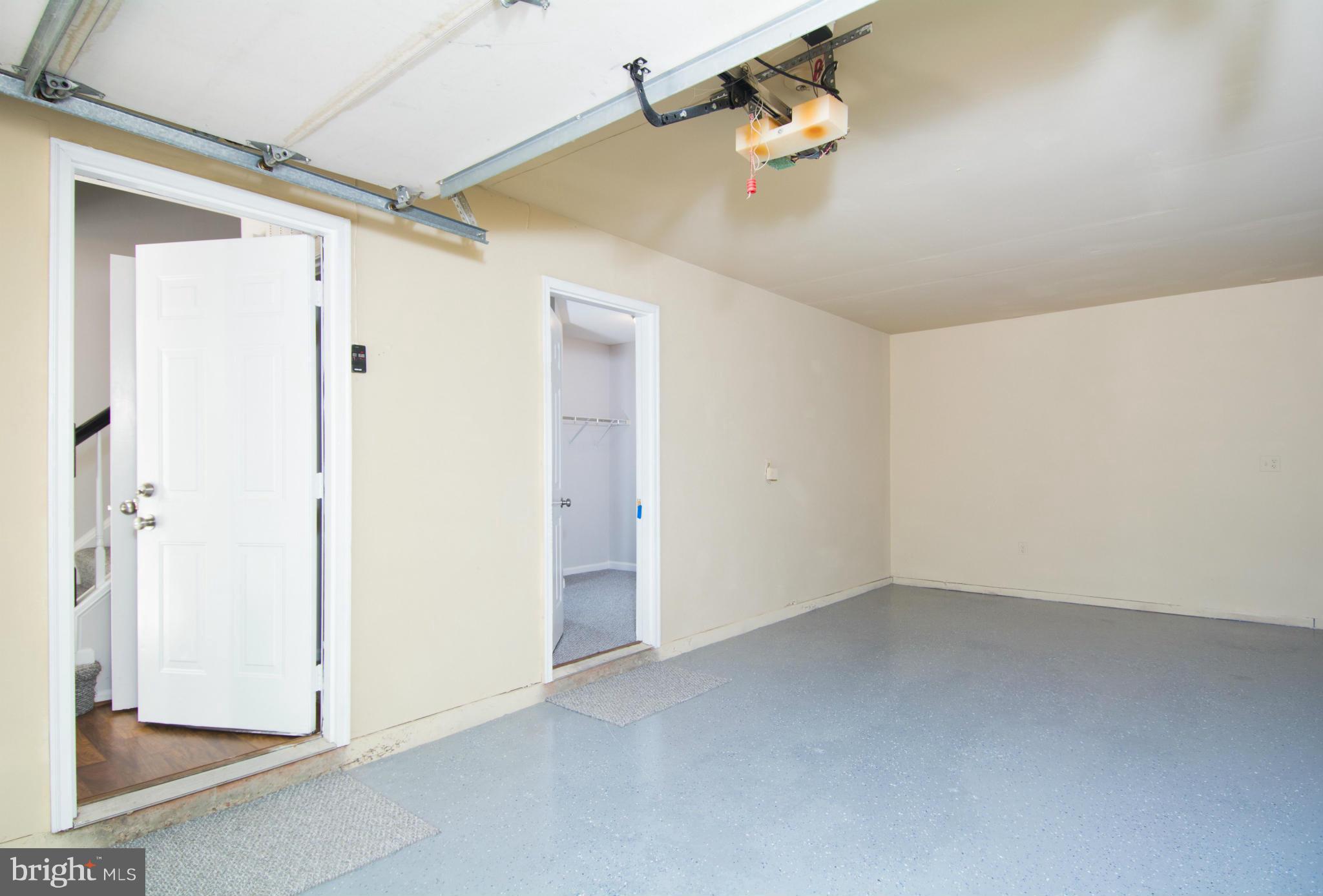 LIFESTYLE AT SULLY STATION - Residential