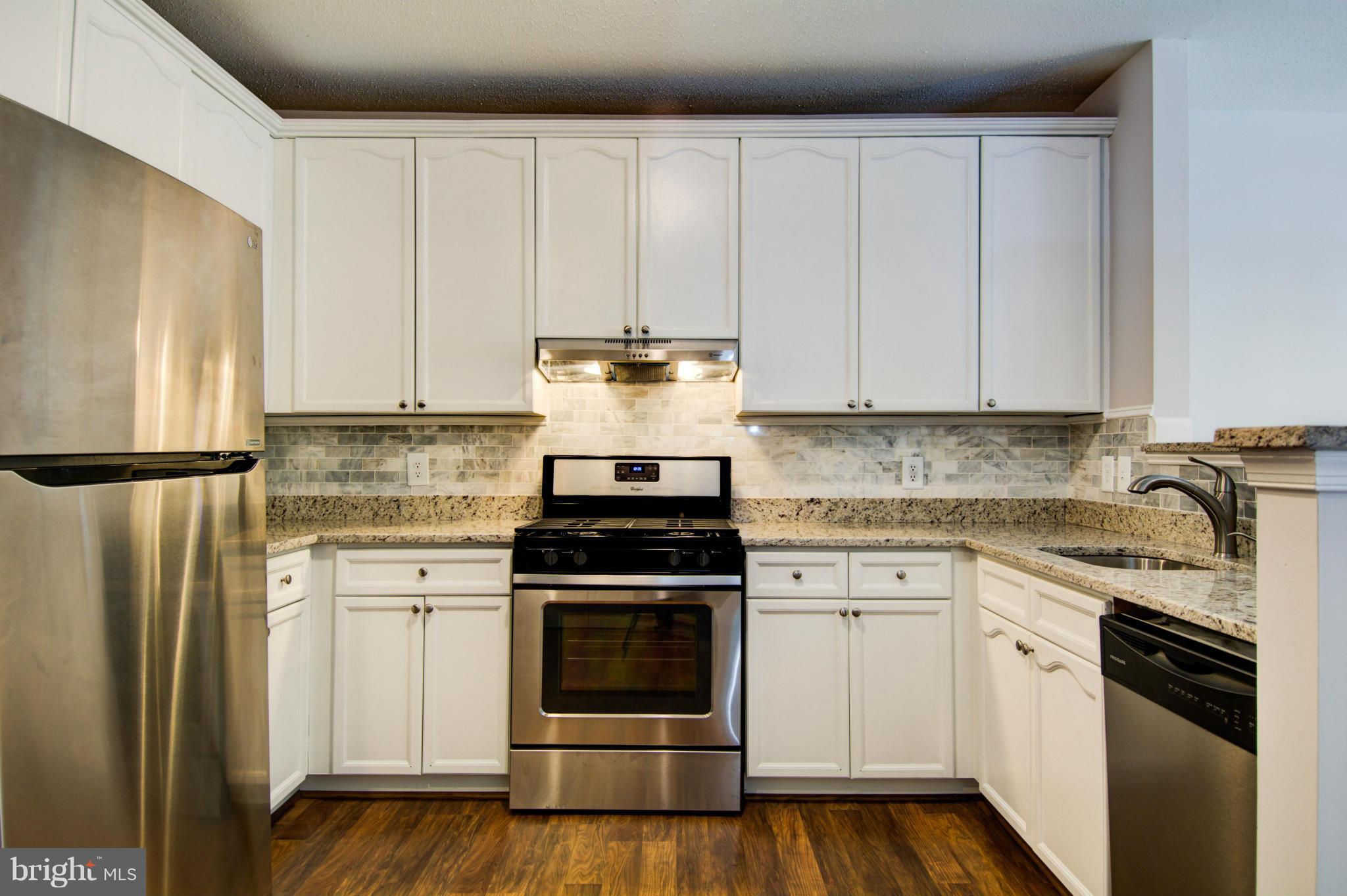 LIFESTYLE AT SULLY STATION - Residential