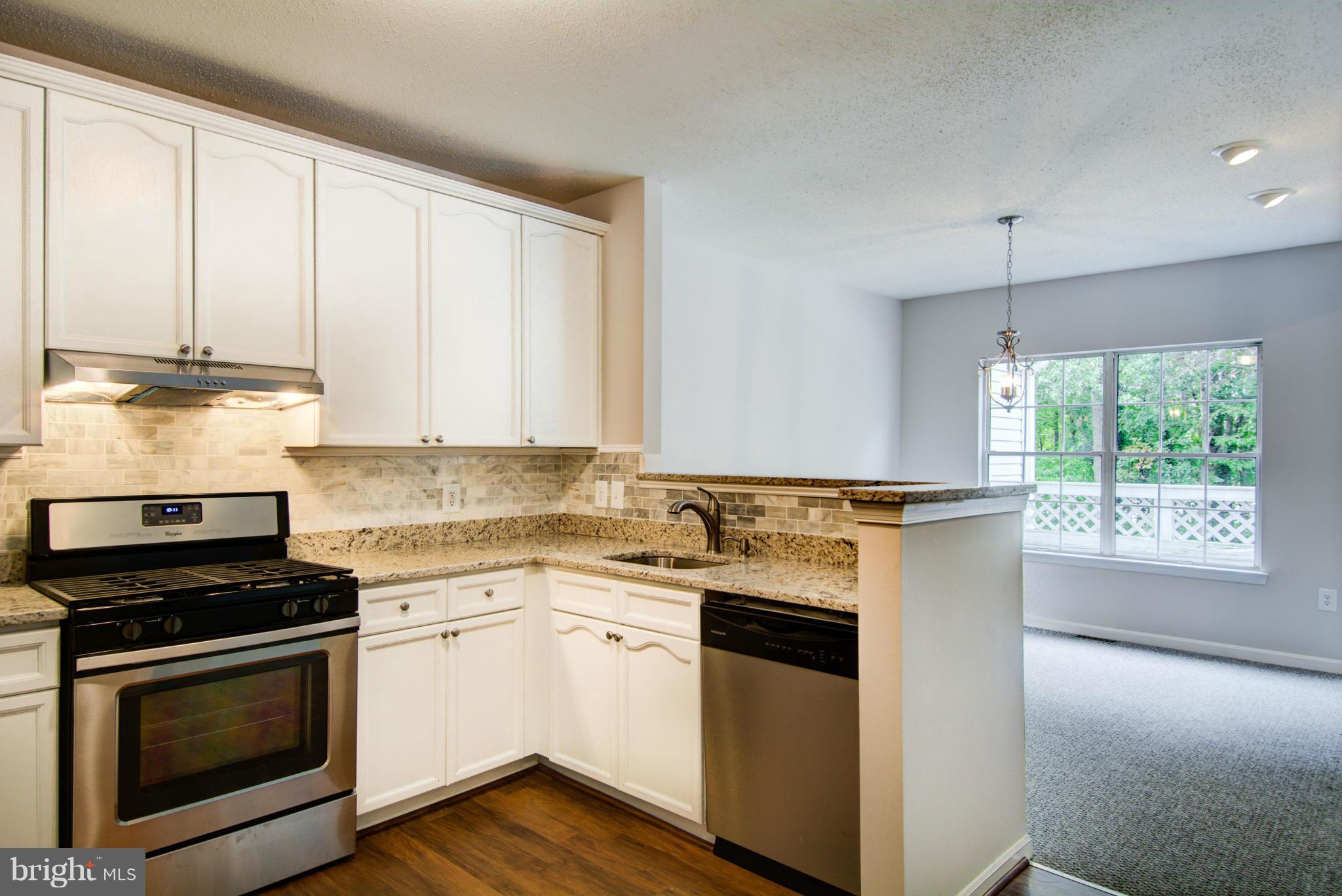 LIFESTYLE AT SULLY STATION - Residential