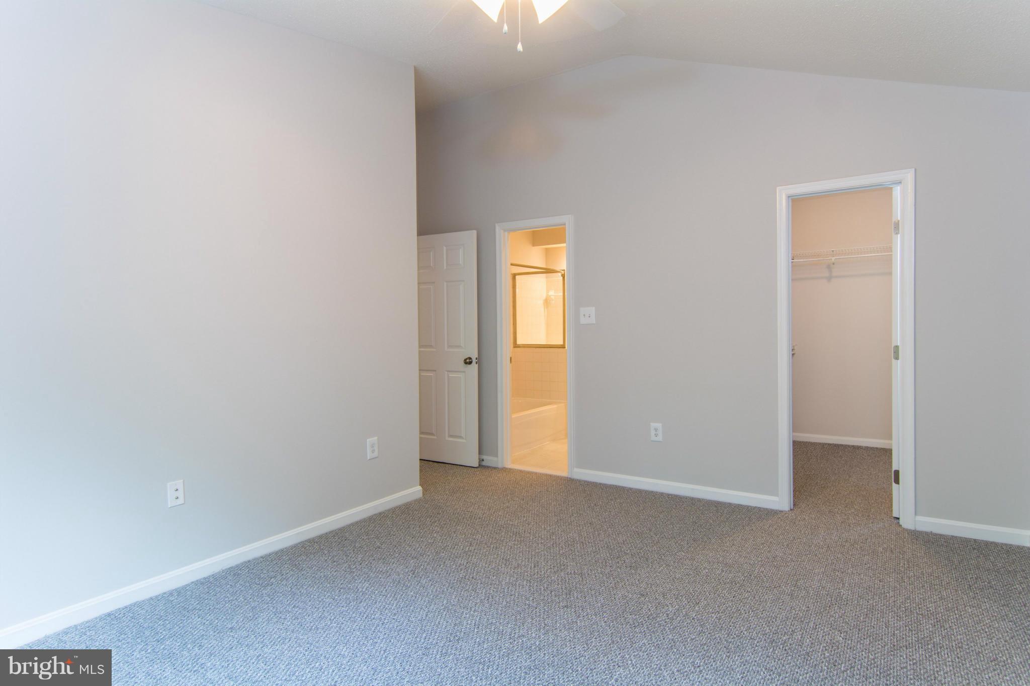 LIFESTYLE AT SULLY STATION - Residential