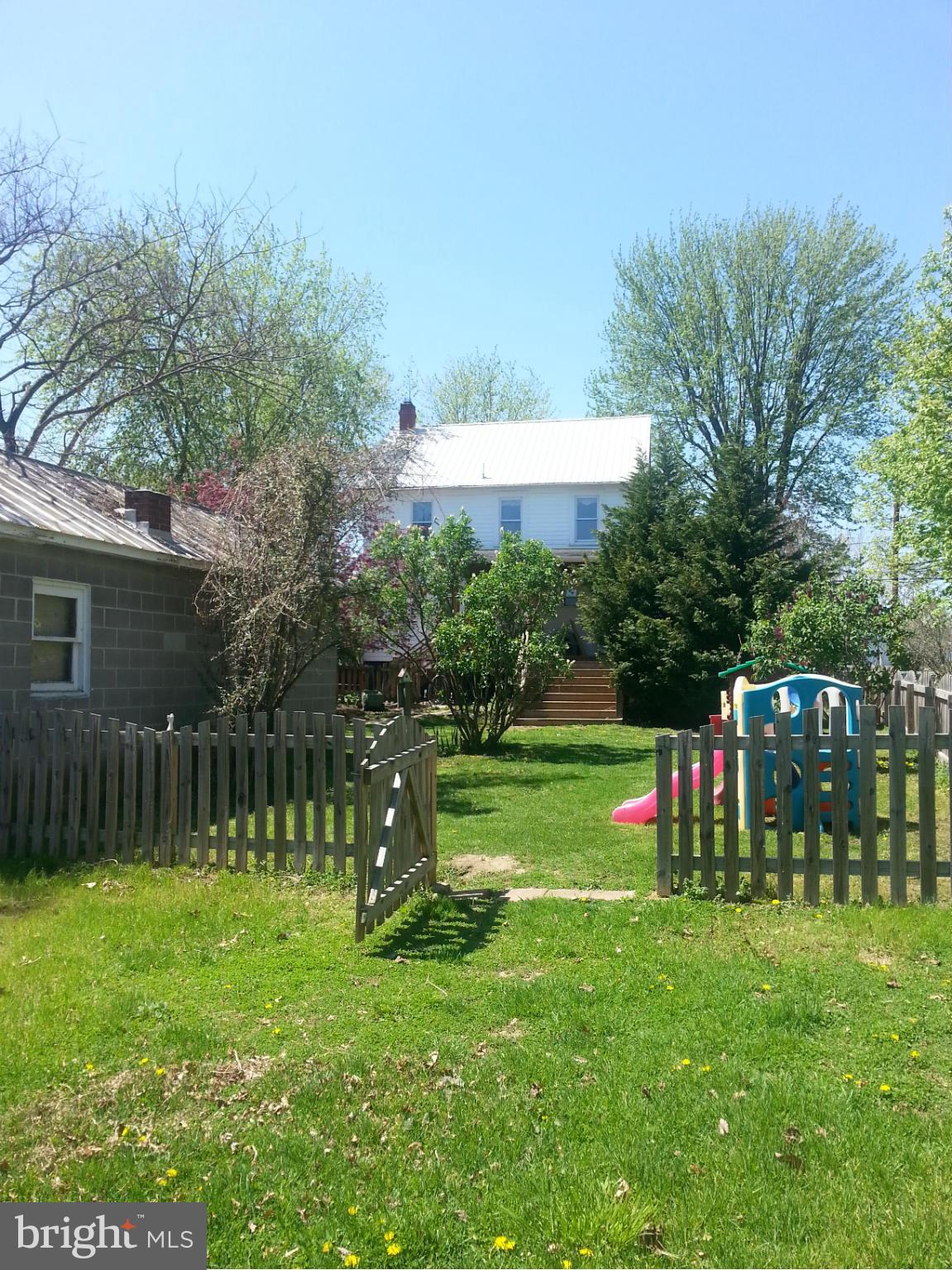 ROCK CLIFF - Residential