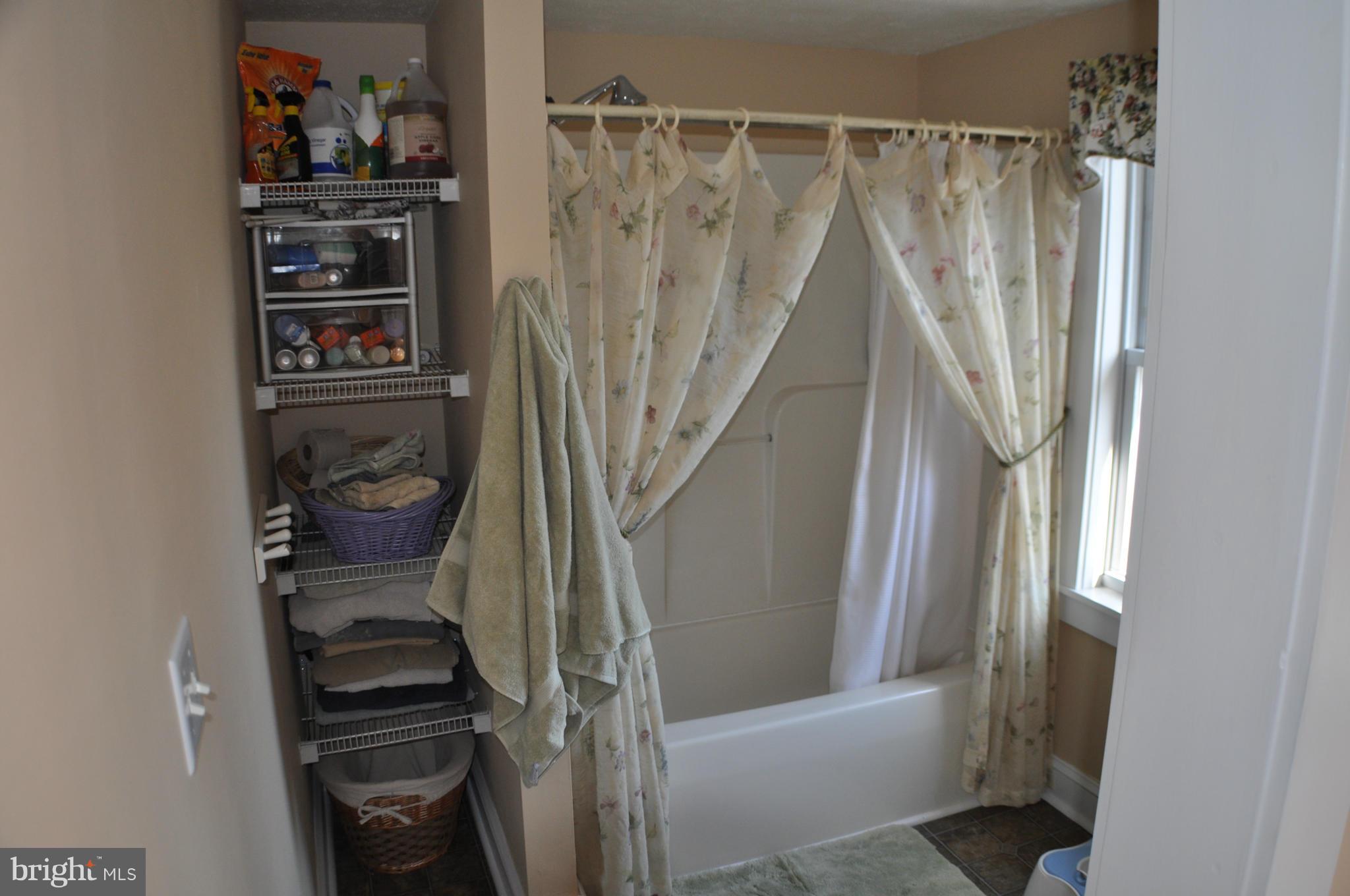 ROCK CLIFF - Residential