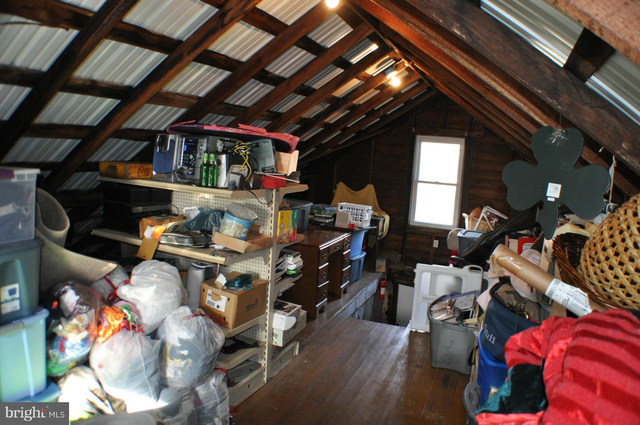 ROCK CLIFF - Residential