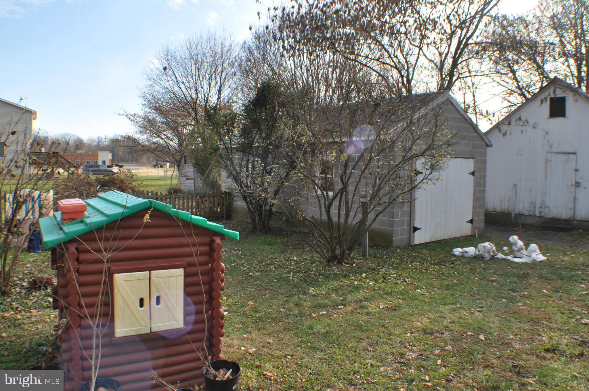 ROCK CLIFF - Residential