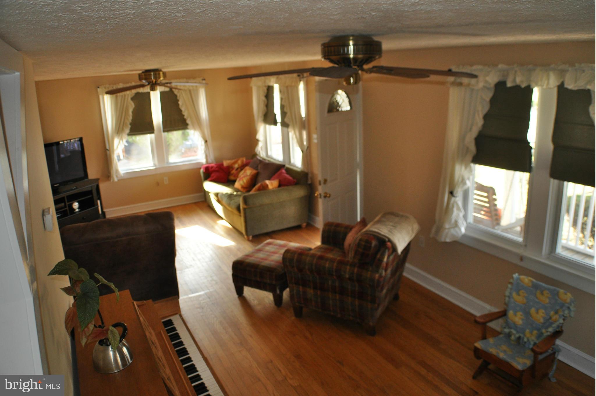 ROCK CLIFF - Residential