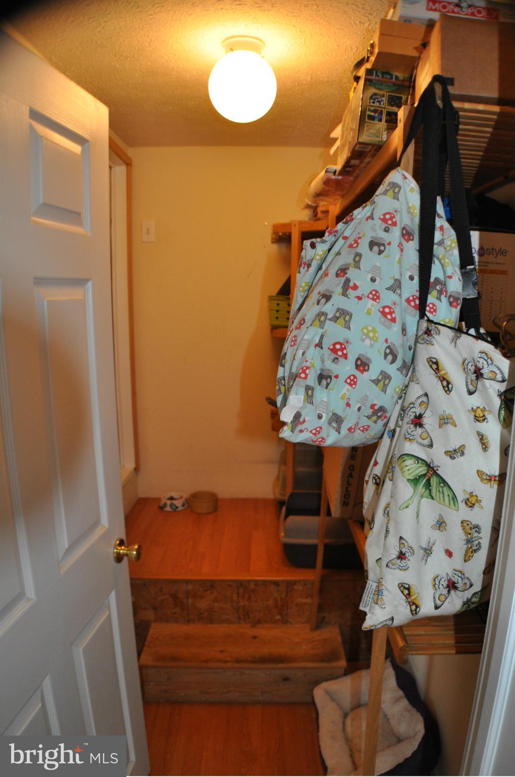 ROCK CLIFF - Residential