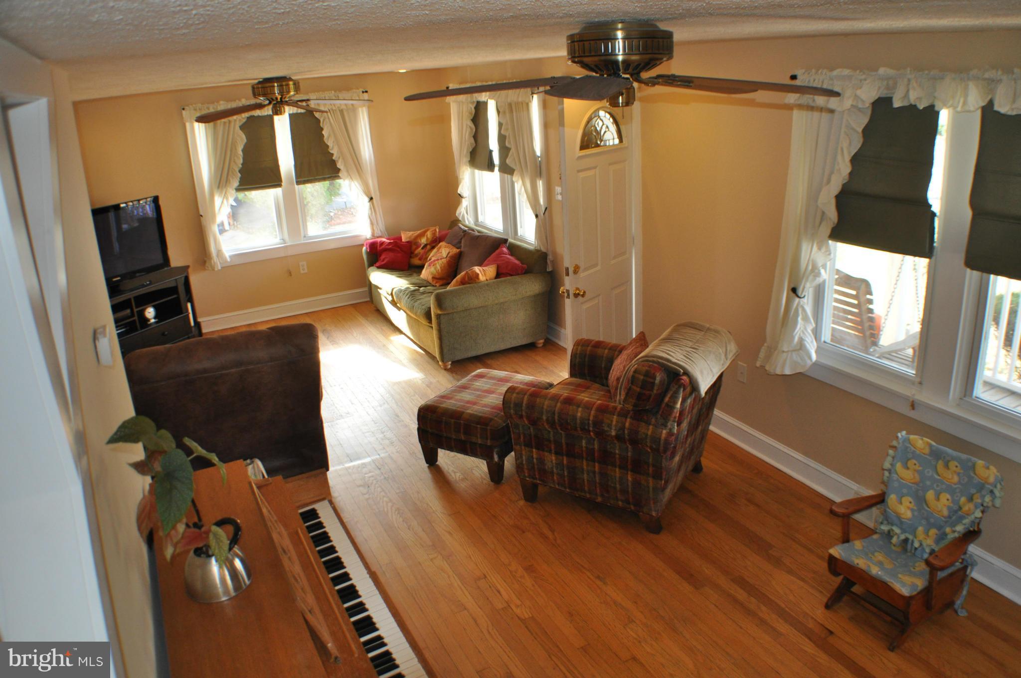 ROCK CLIFF - Residential