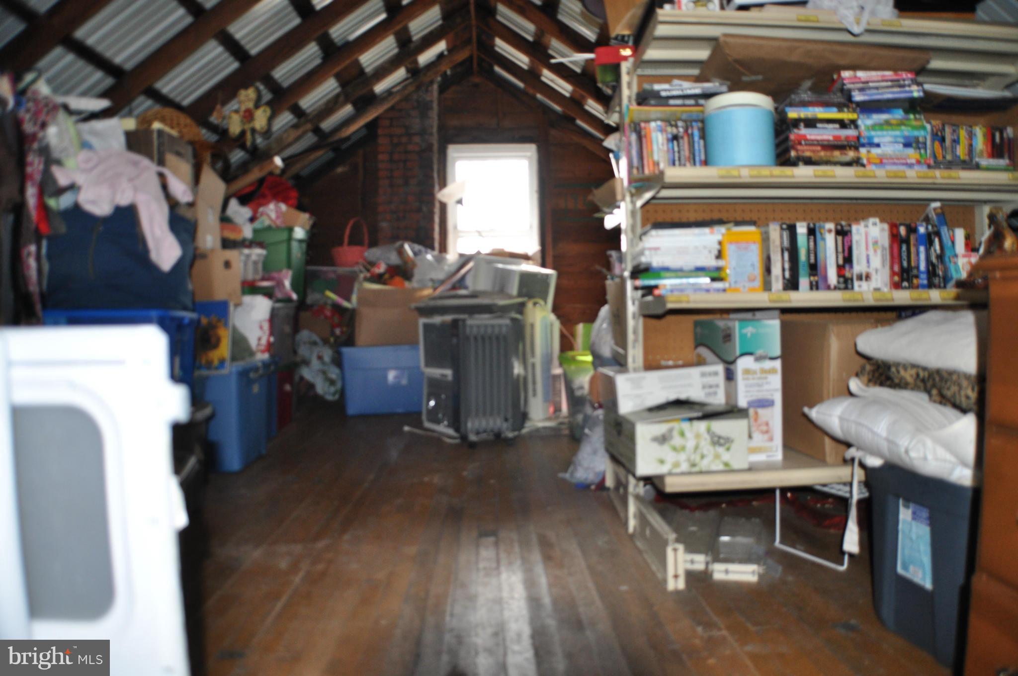 ROCK CLIFF - Residential