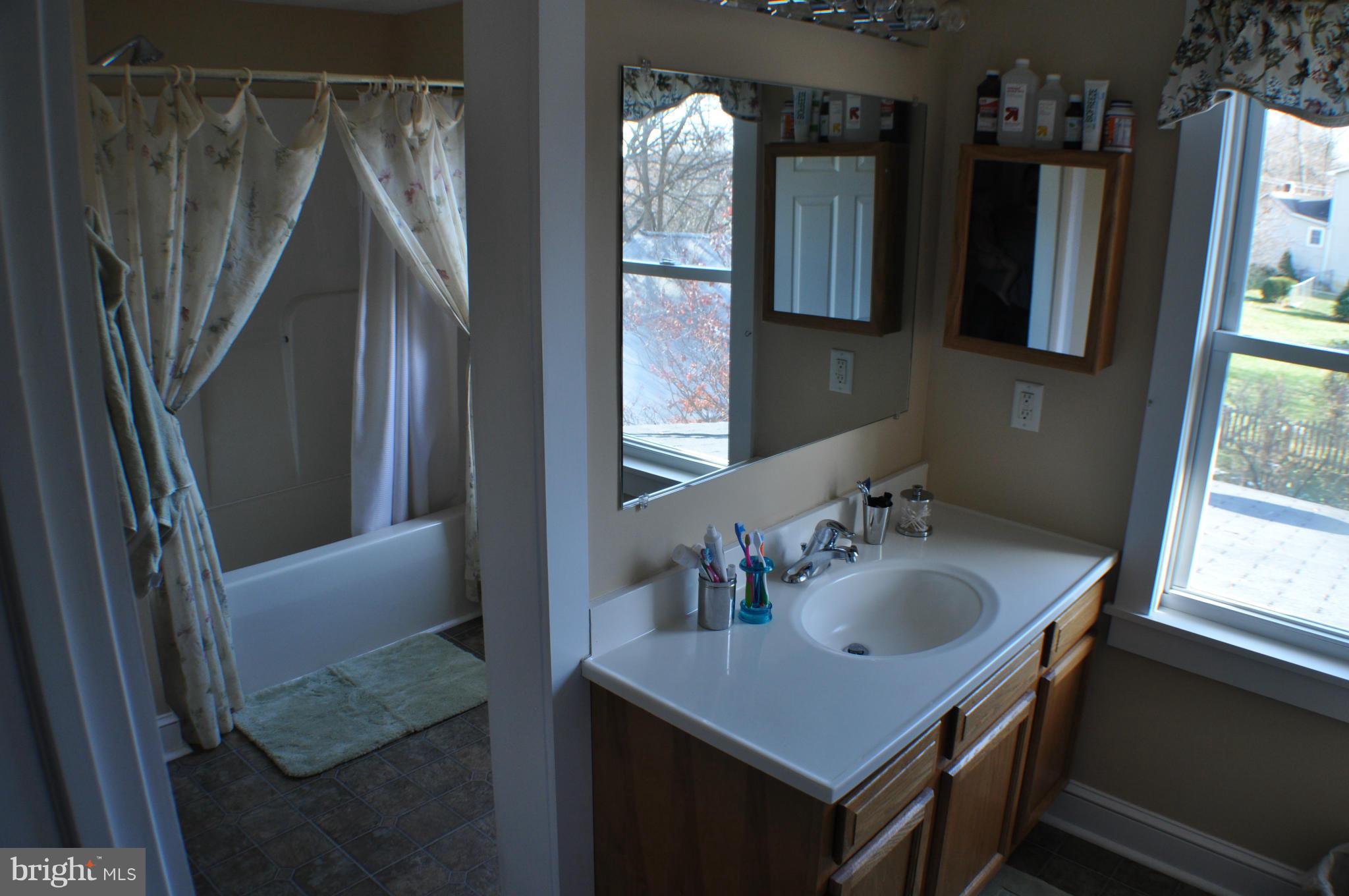 ROCK CLIFF - Residential