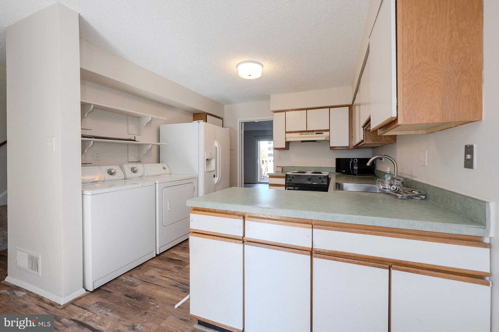 SOUTHGATE SQUARE CLUSTER - Residential Lease