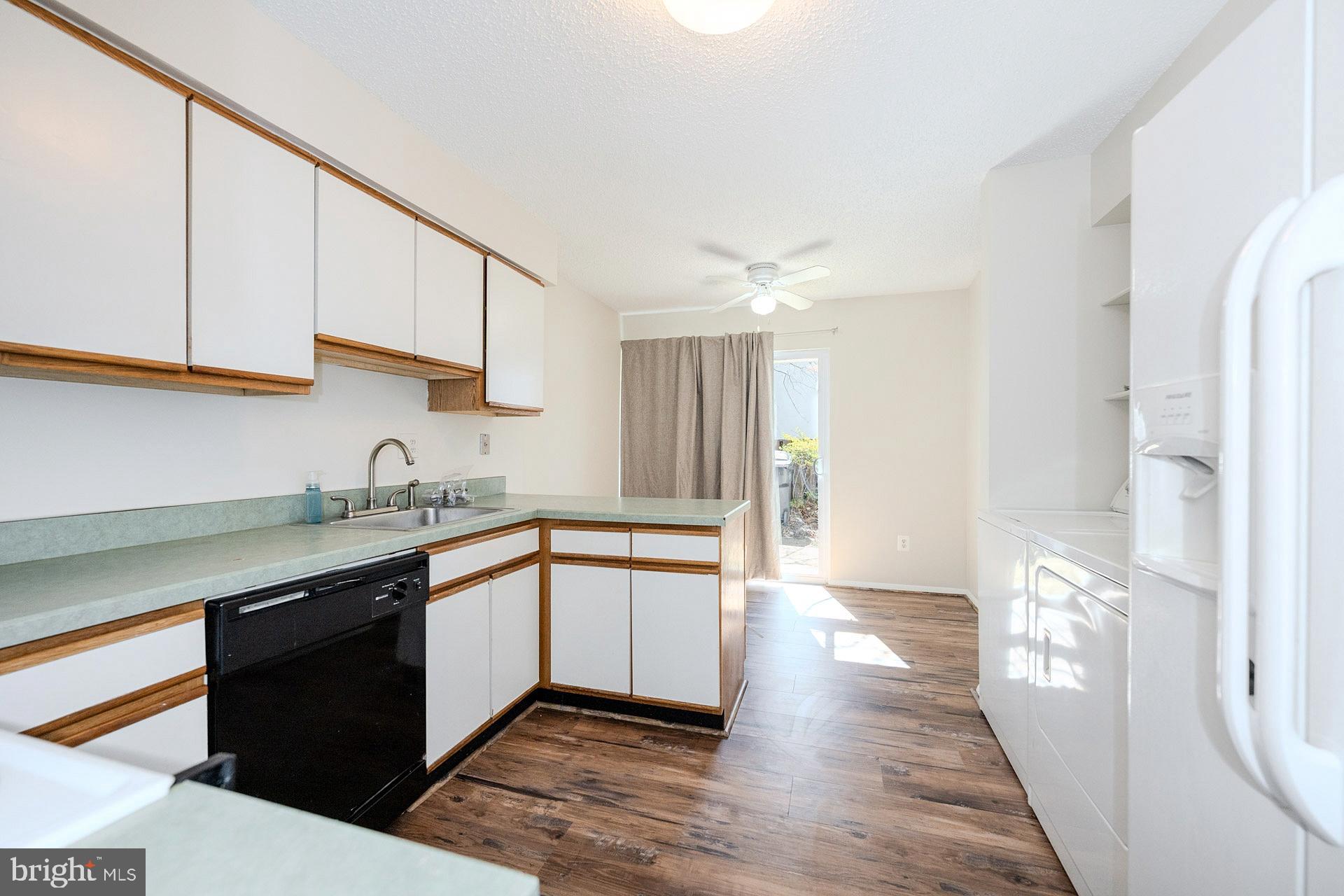 SOUTHGATE SQUARE CLUSTER - Residential Lease