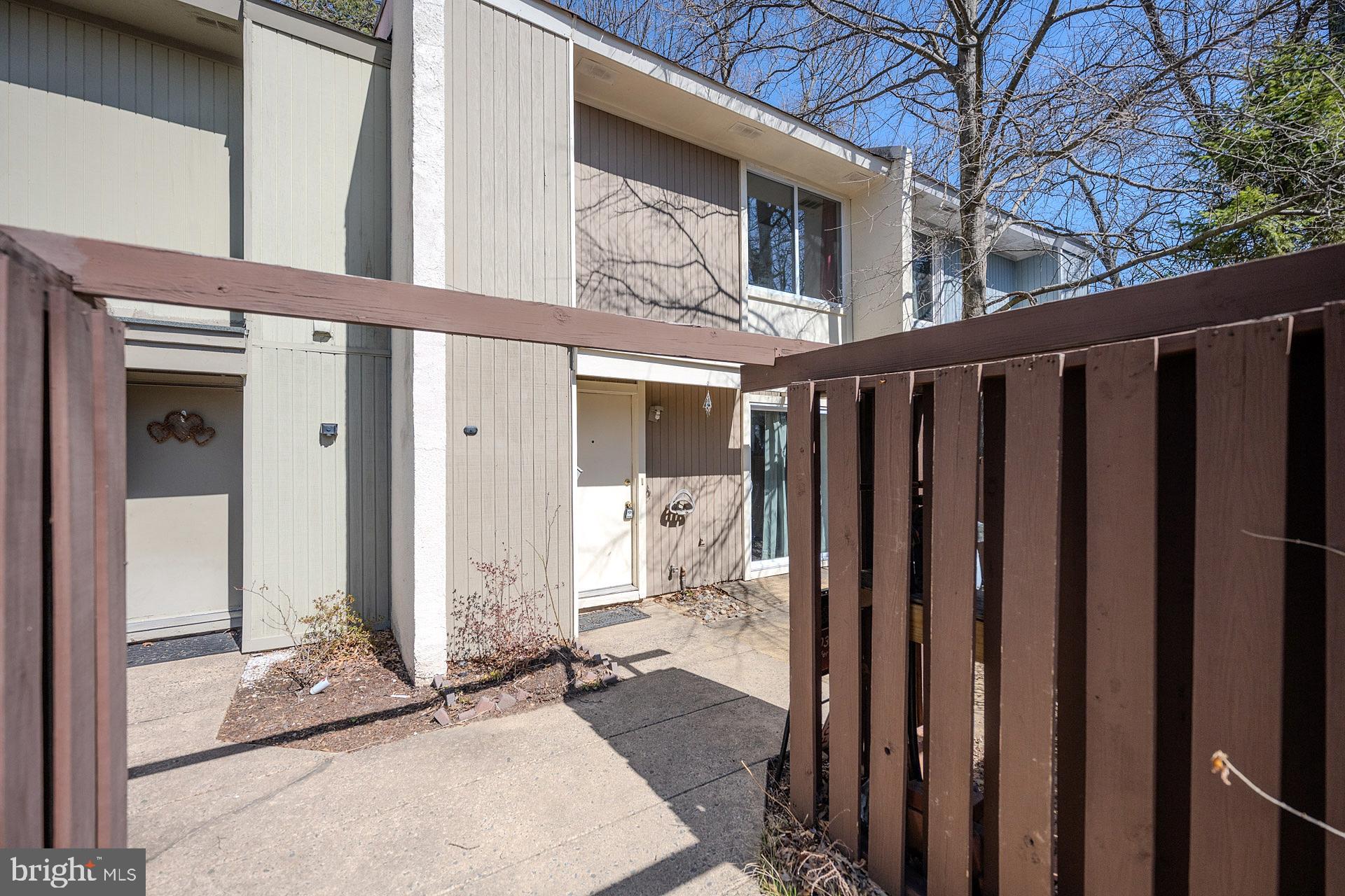 SOUTHGATE SQUARE CLUSTER - Residential Lease