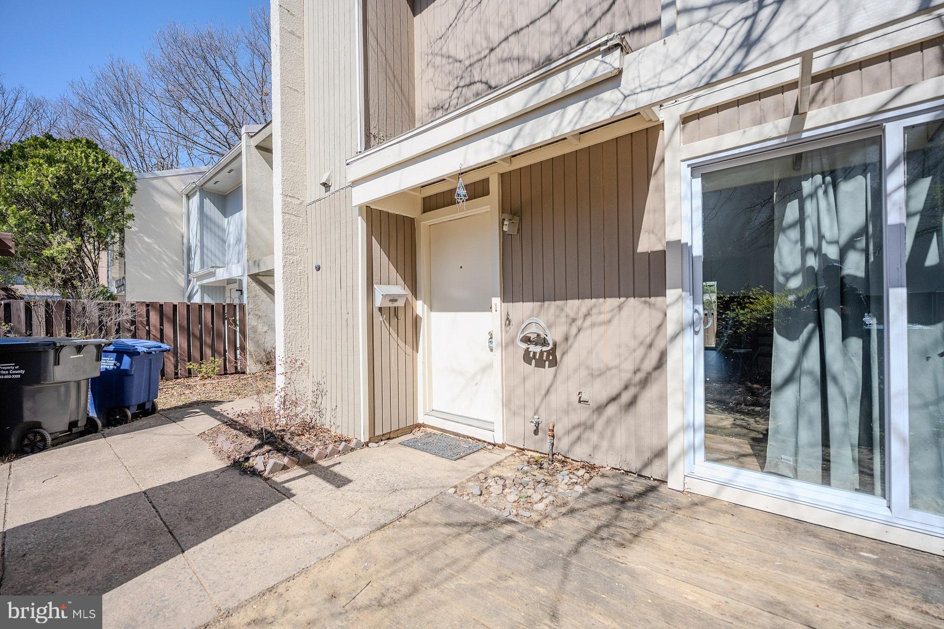 SOUTHGATE SQUARE CLUSTER - Residential Lease