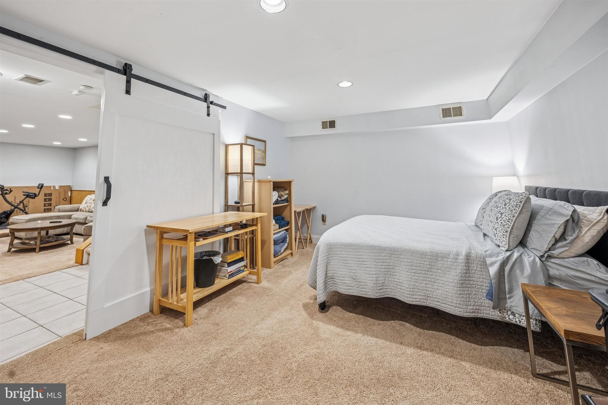 BALLINAHINCH - Residential