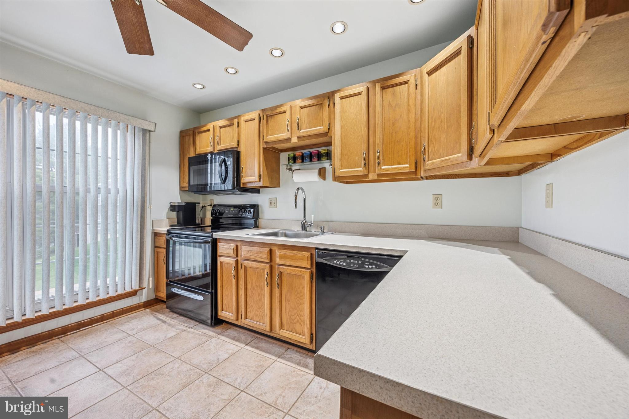 BALLINAHINCH - Residential