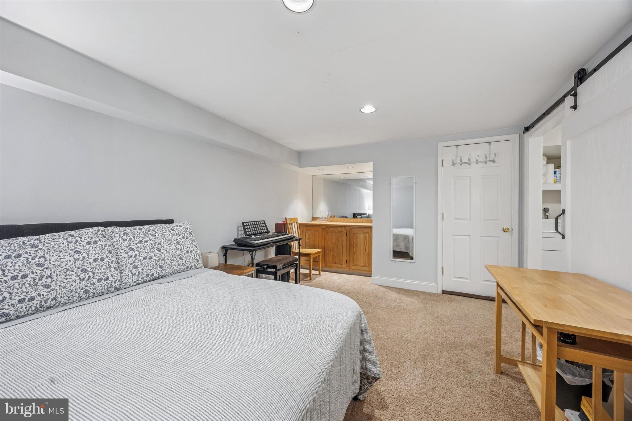 BALLINAHINCH - Residential