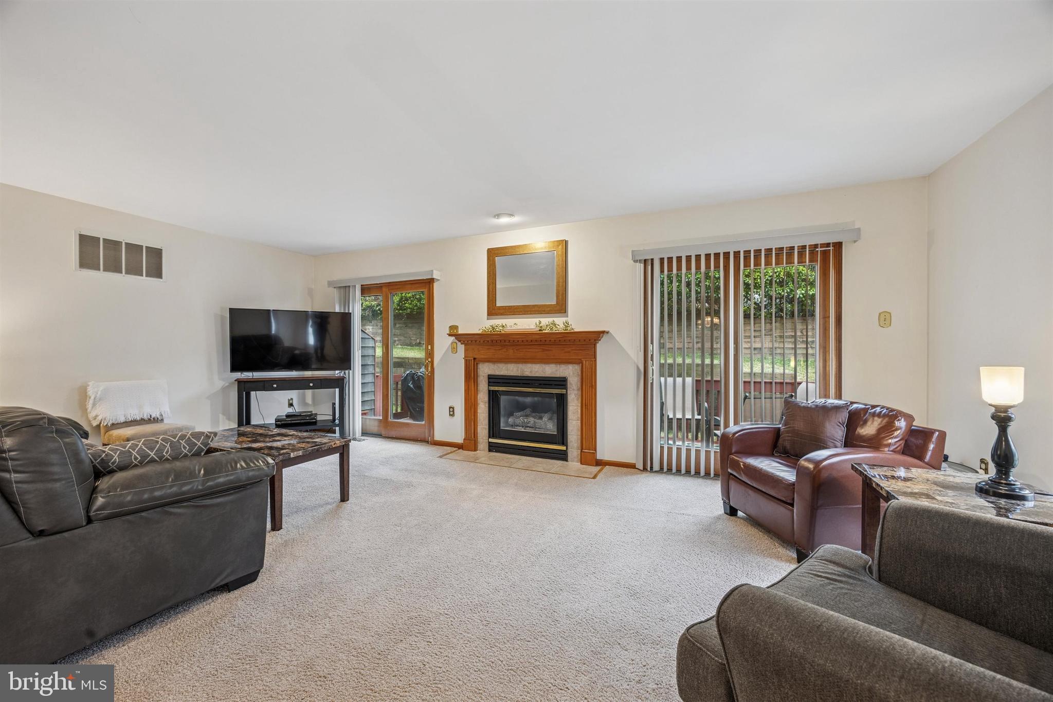 BALLINAHINCH - Residential