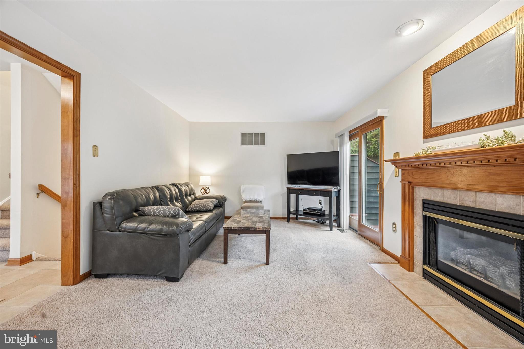 BALLINAHINCH - Residential