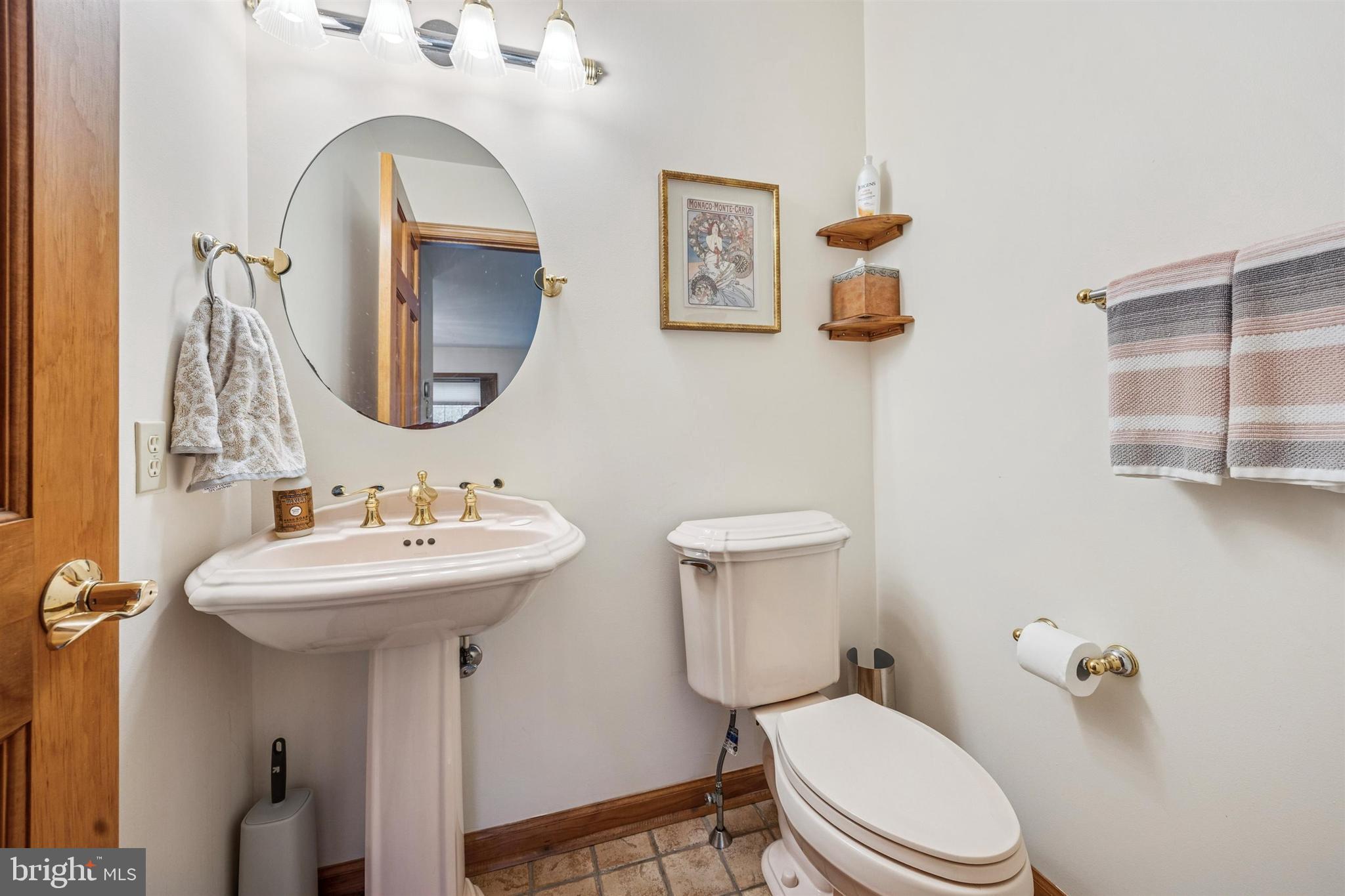 BALLINAHINCH - Residential