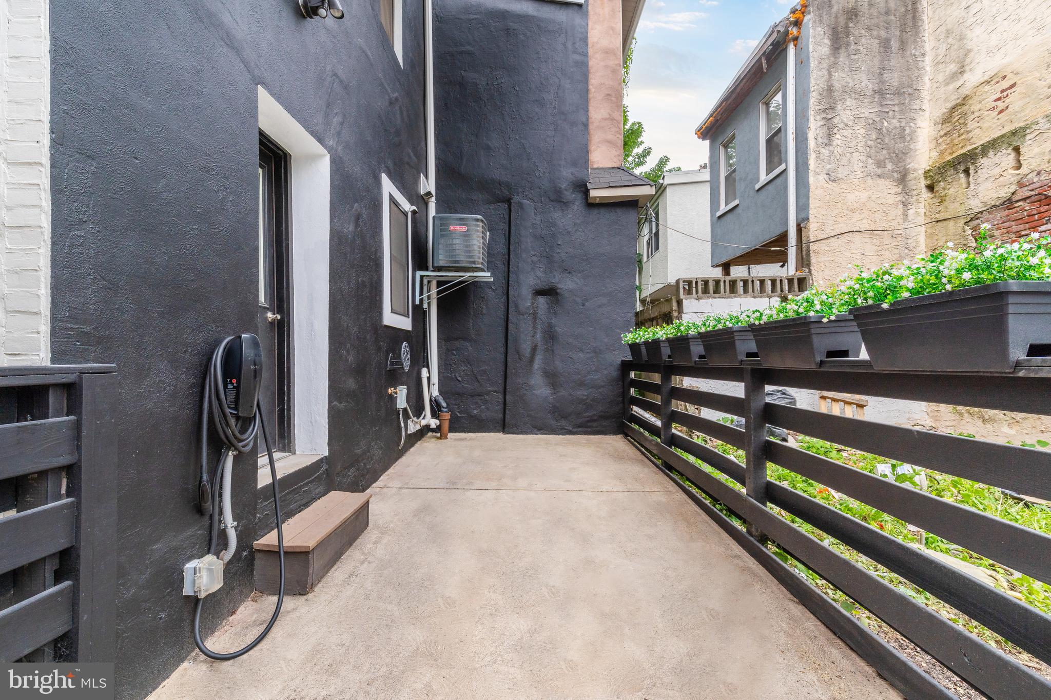 GRADUATE HOSPITAL - Residential