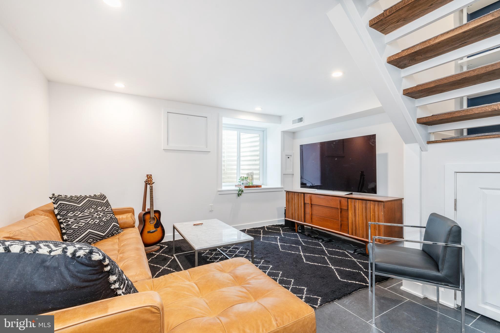 GRADUATE HOSPITAL - Residential