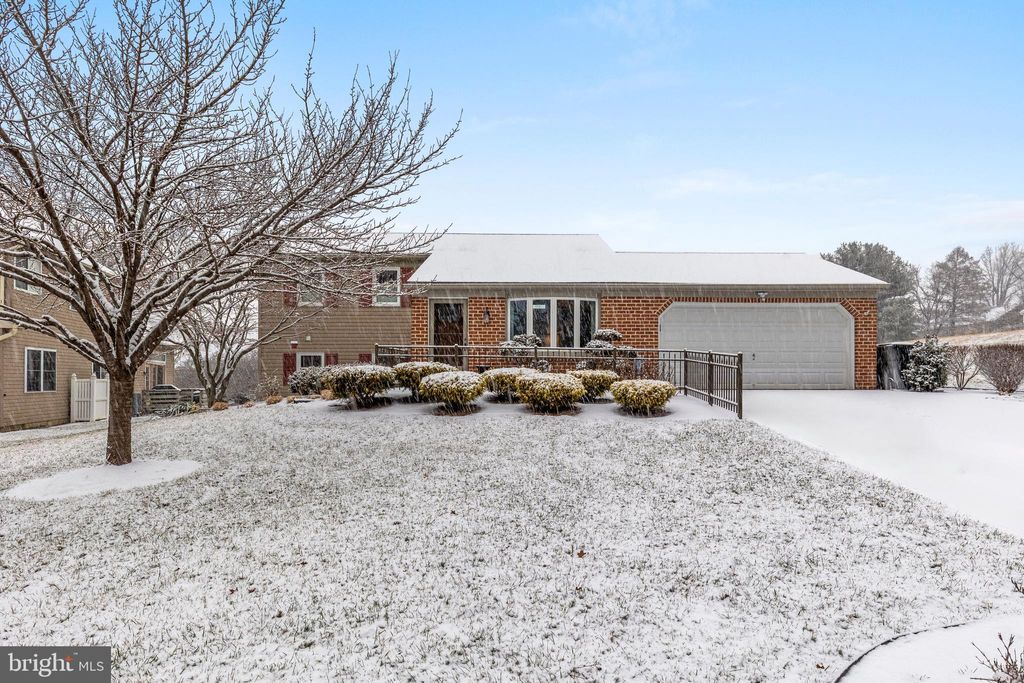 Photo of 71 South Avenue W, LANDISVILLE, PA 17538 (MLS # PALA2081918)