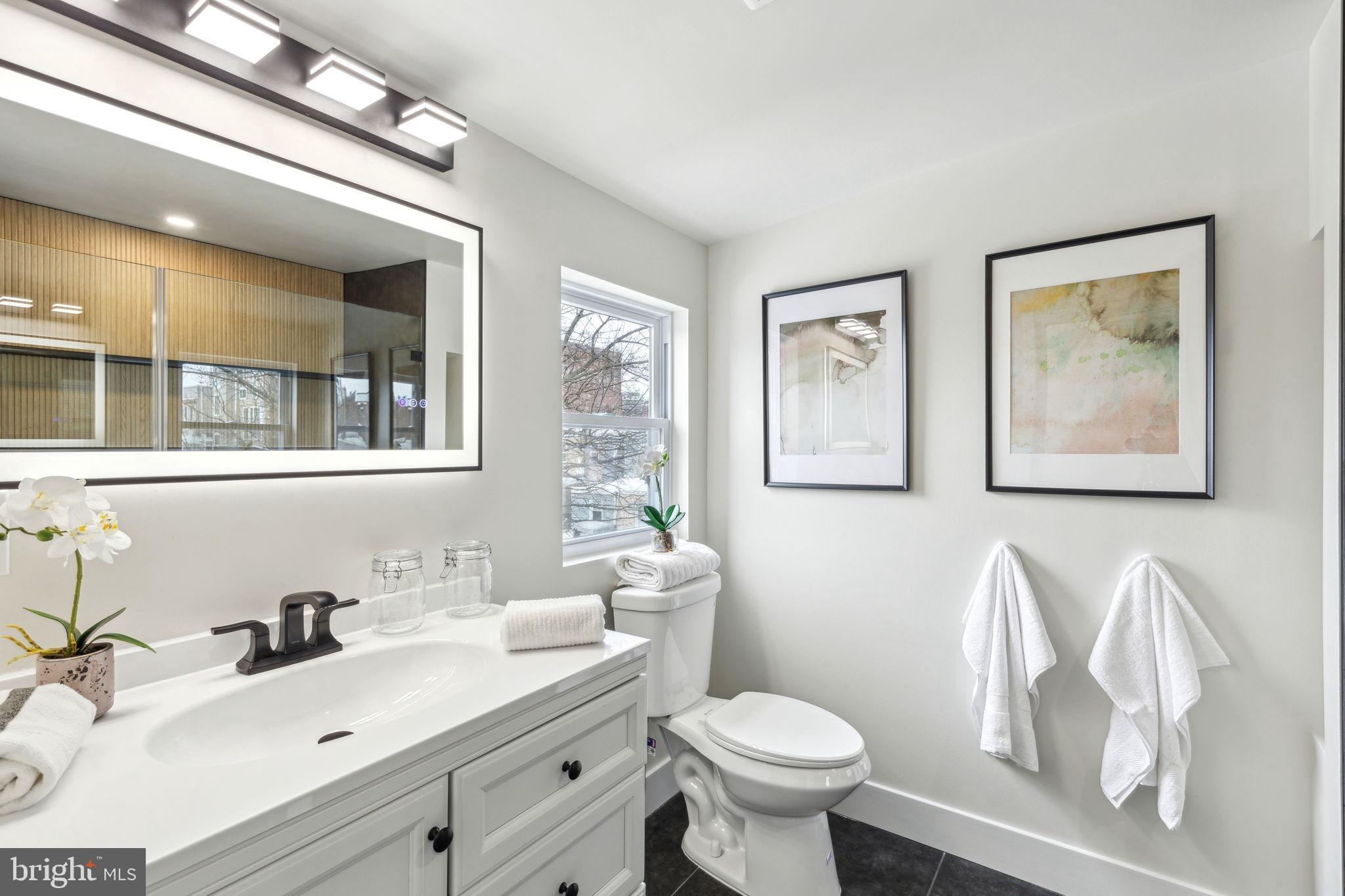 EAST KENSINGTON - Residential