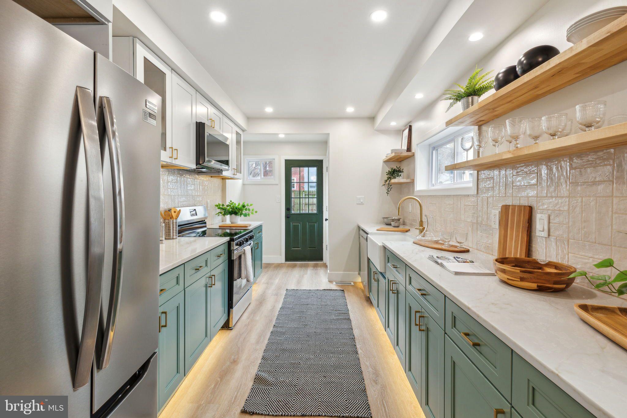 EAST KENSINGTON - Residential