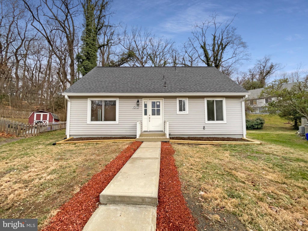 Photo of 10103 Meredith Avenue, SILVER SPRING, MD 20910 (MLS # MDMC2212614)