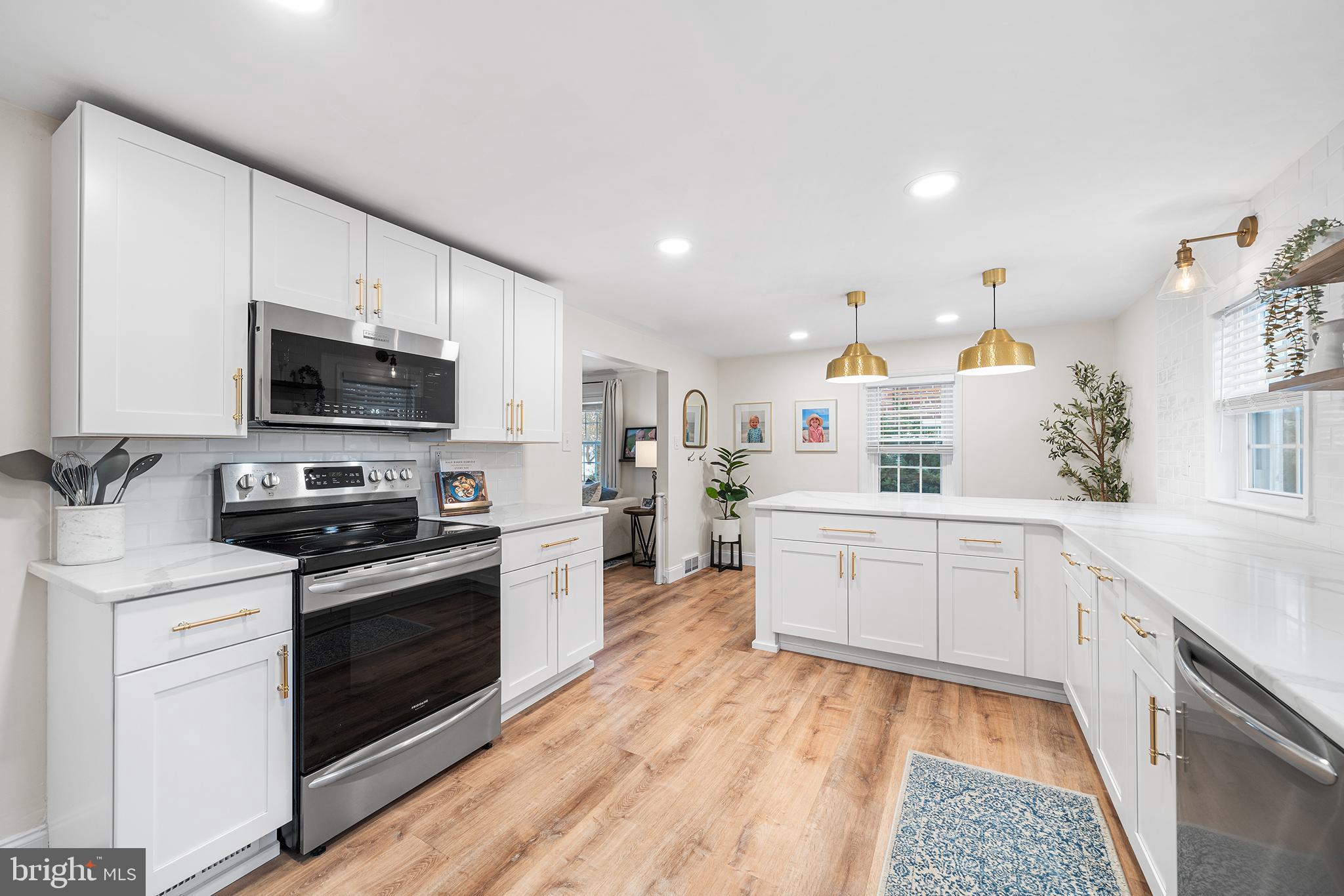 PAOLI MANOR - Residential