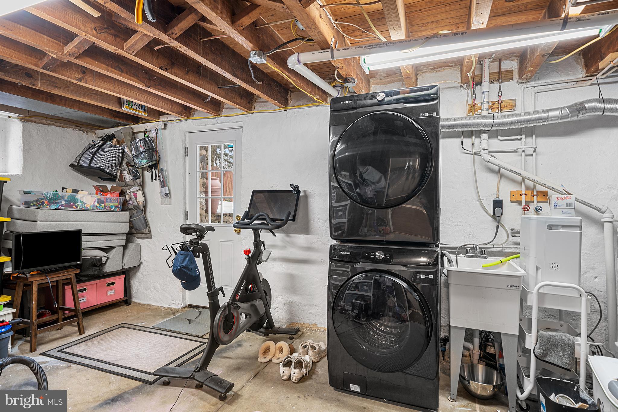 PAOLI MANOR - Residential