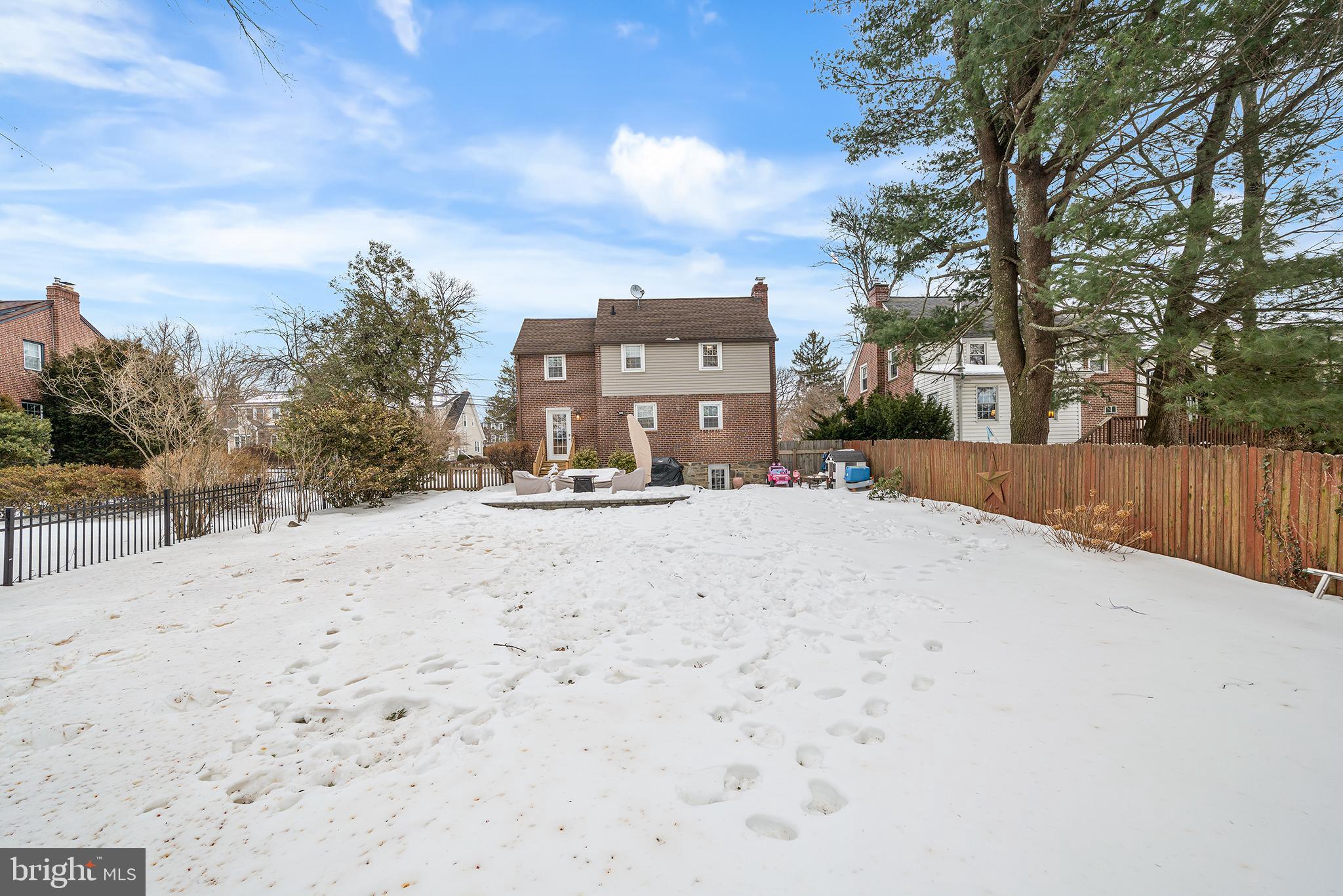 PAOLI MANOR - Residential