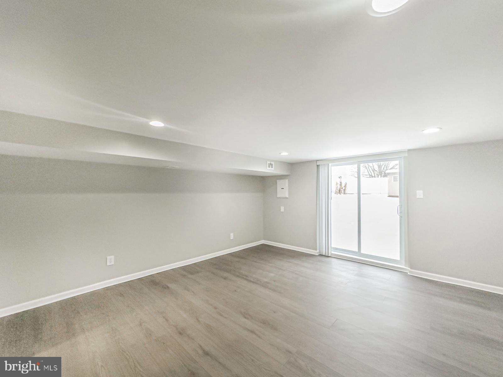 SOMERTON - Residential