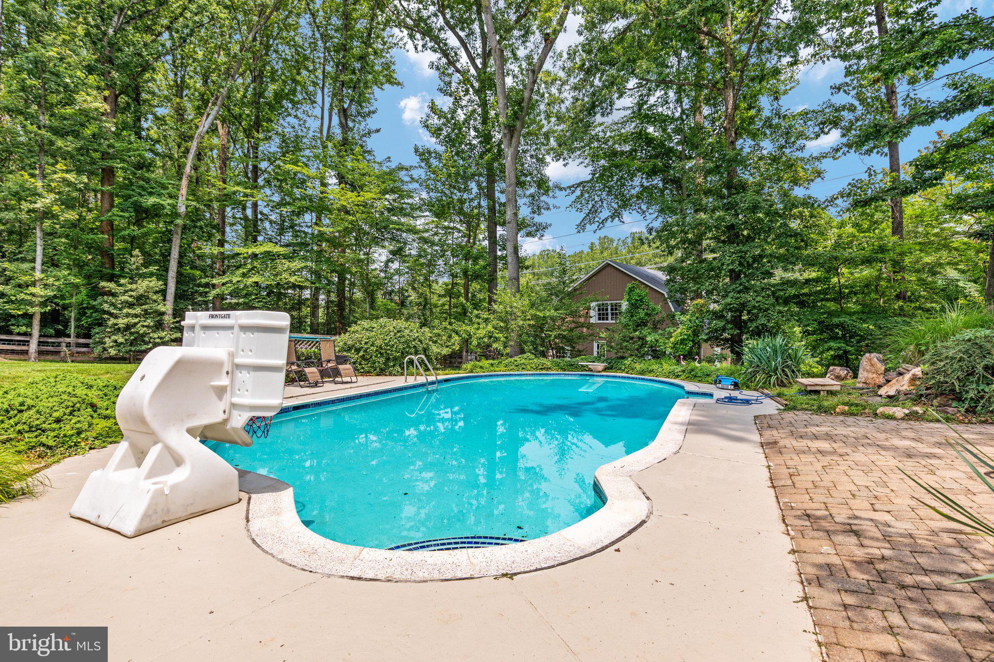 10618 SHADOW LANE