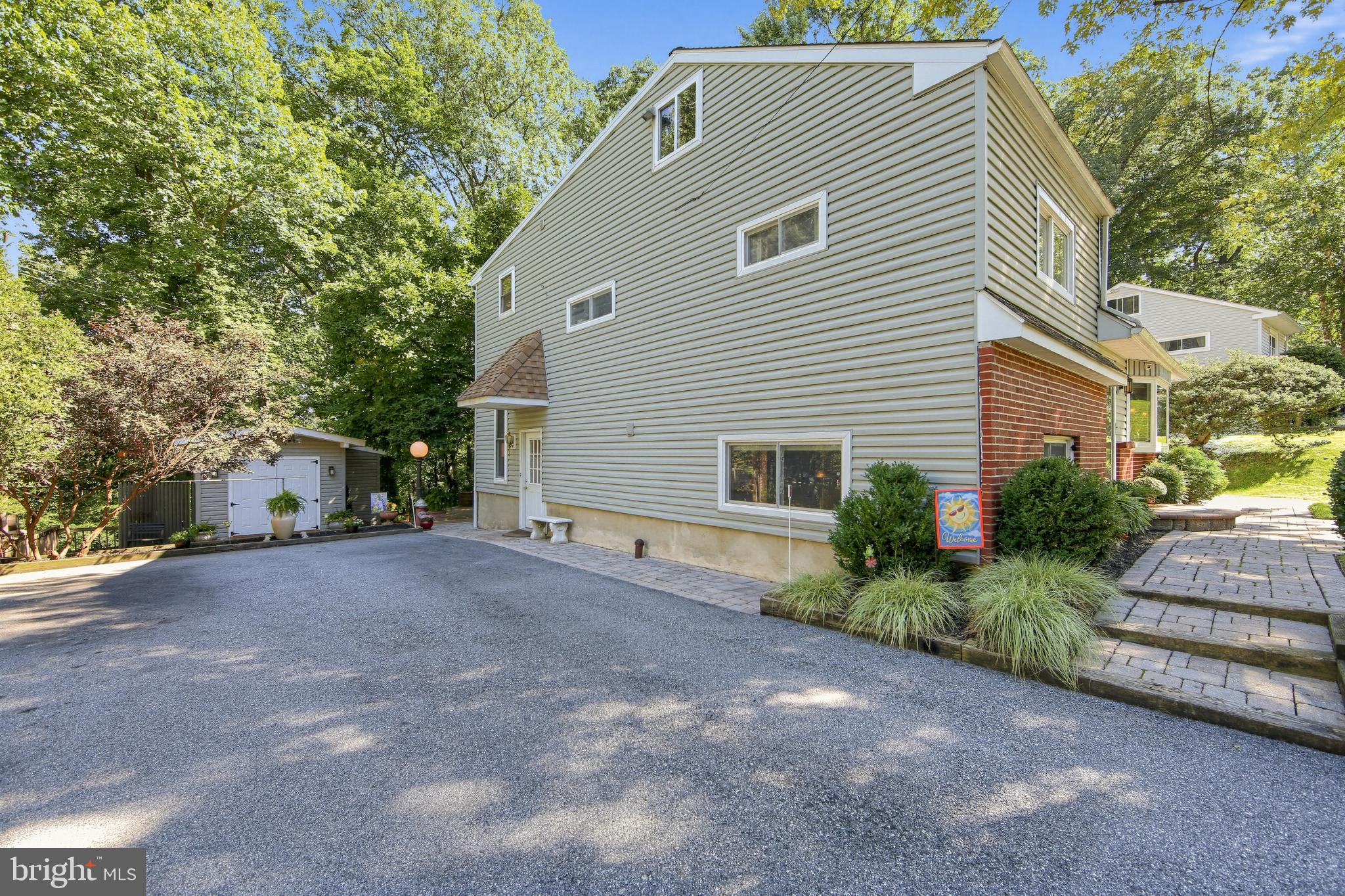 28 SUNSET DRIVE