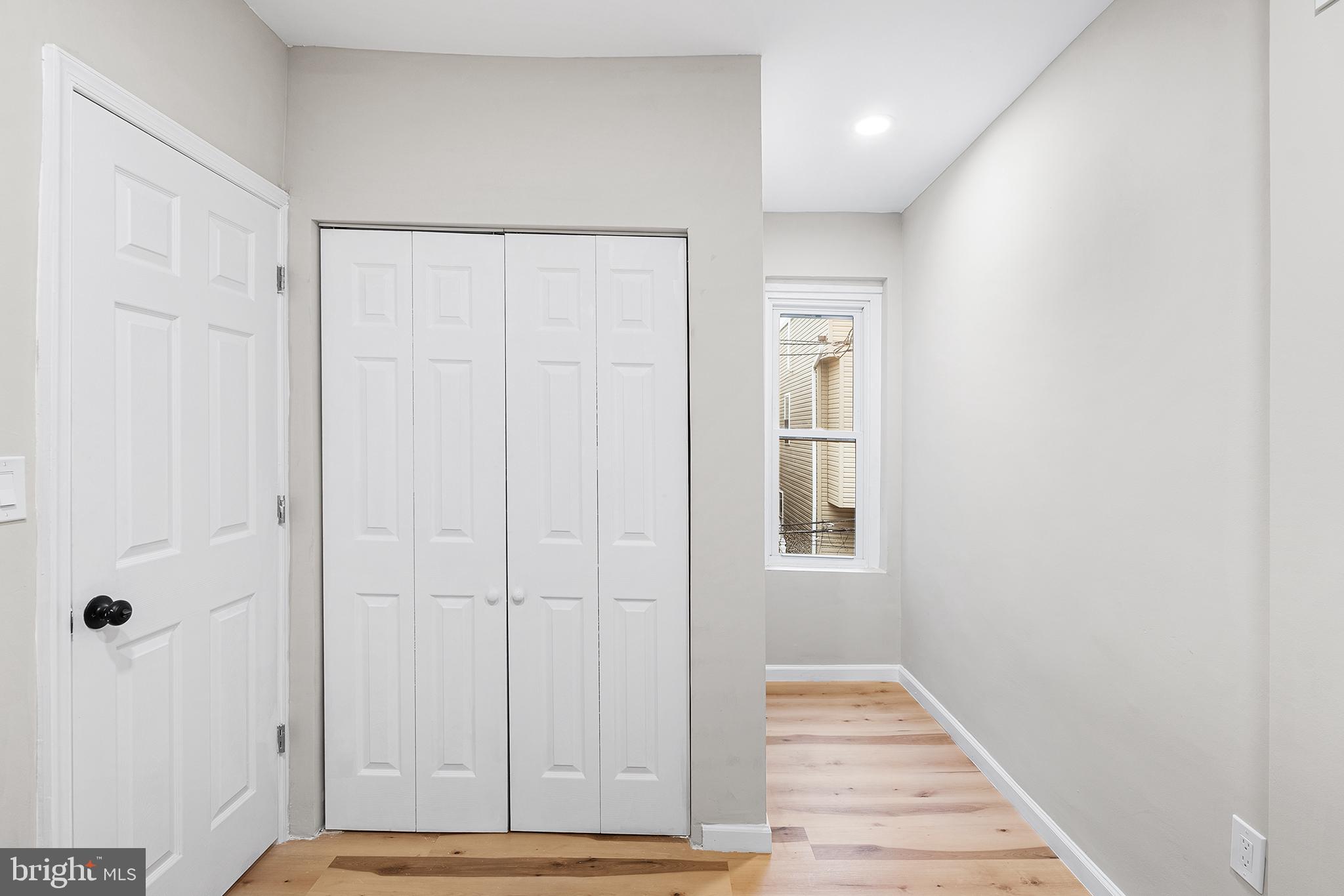 POINT BREEZE - Residential