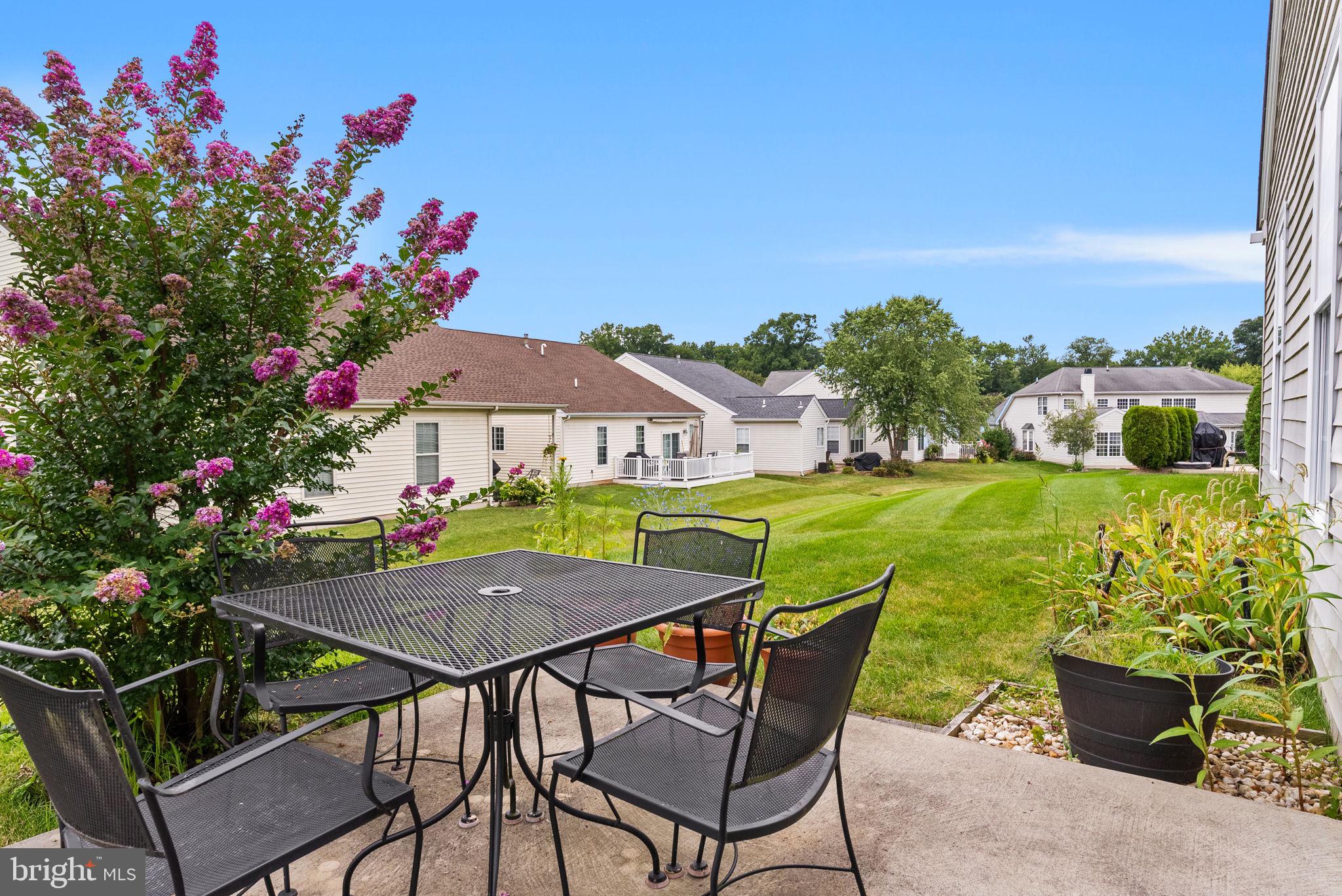 HERITAGE CR ESTS - Residential