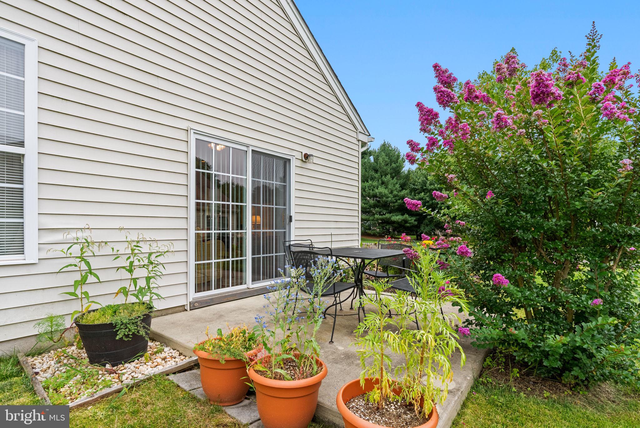 HERITAGE CR ESTS - Residential