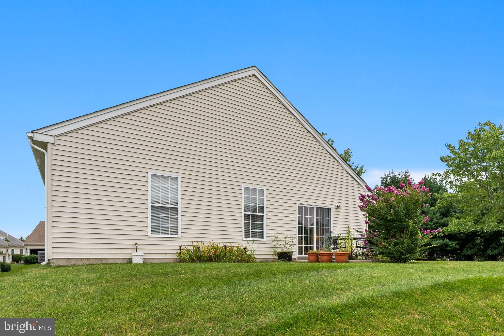 HERITAGE CR ESTS - Residential