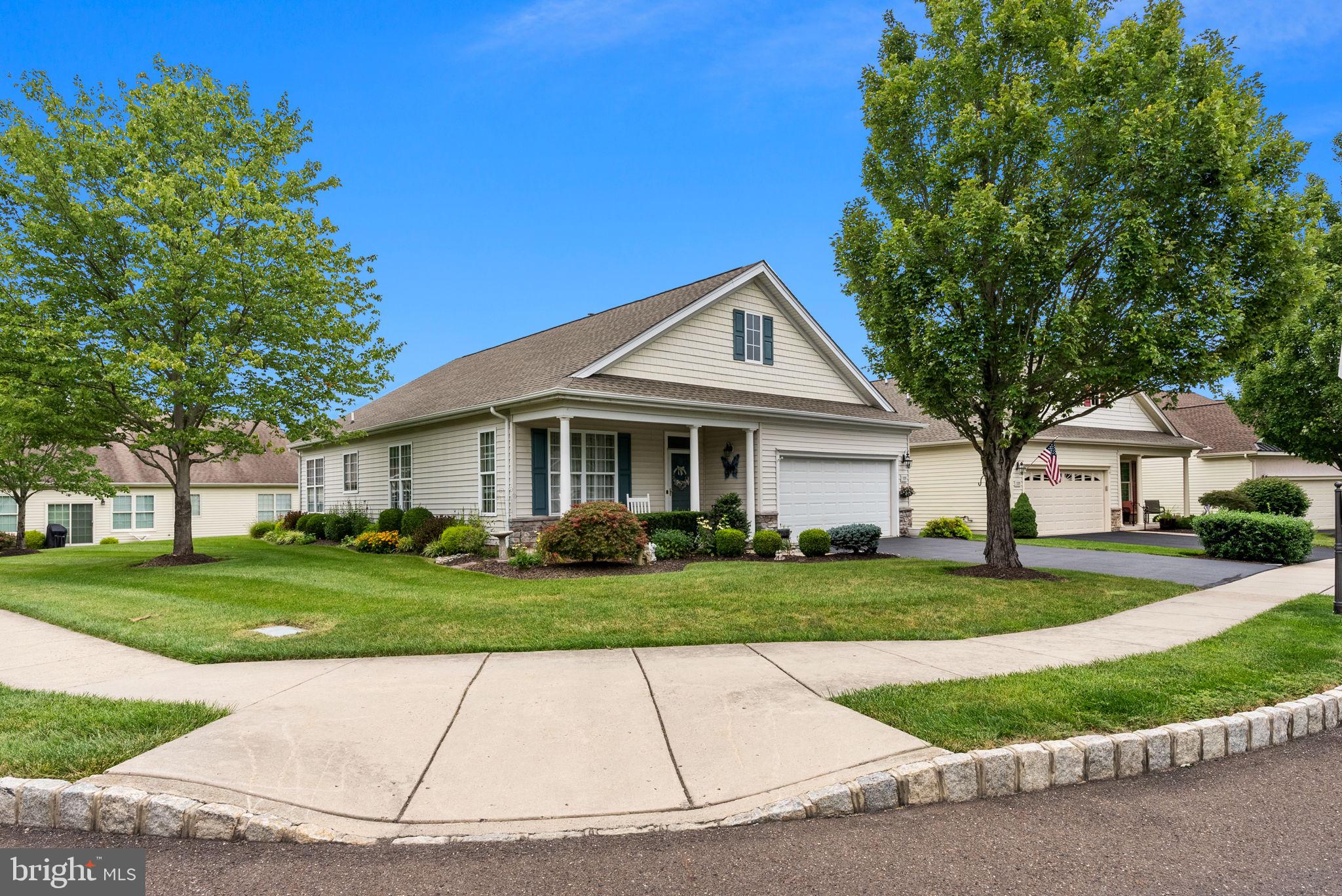 HERITAGE CR ESTS - Residential