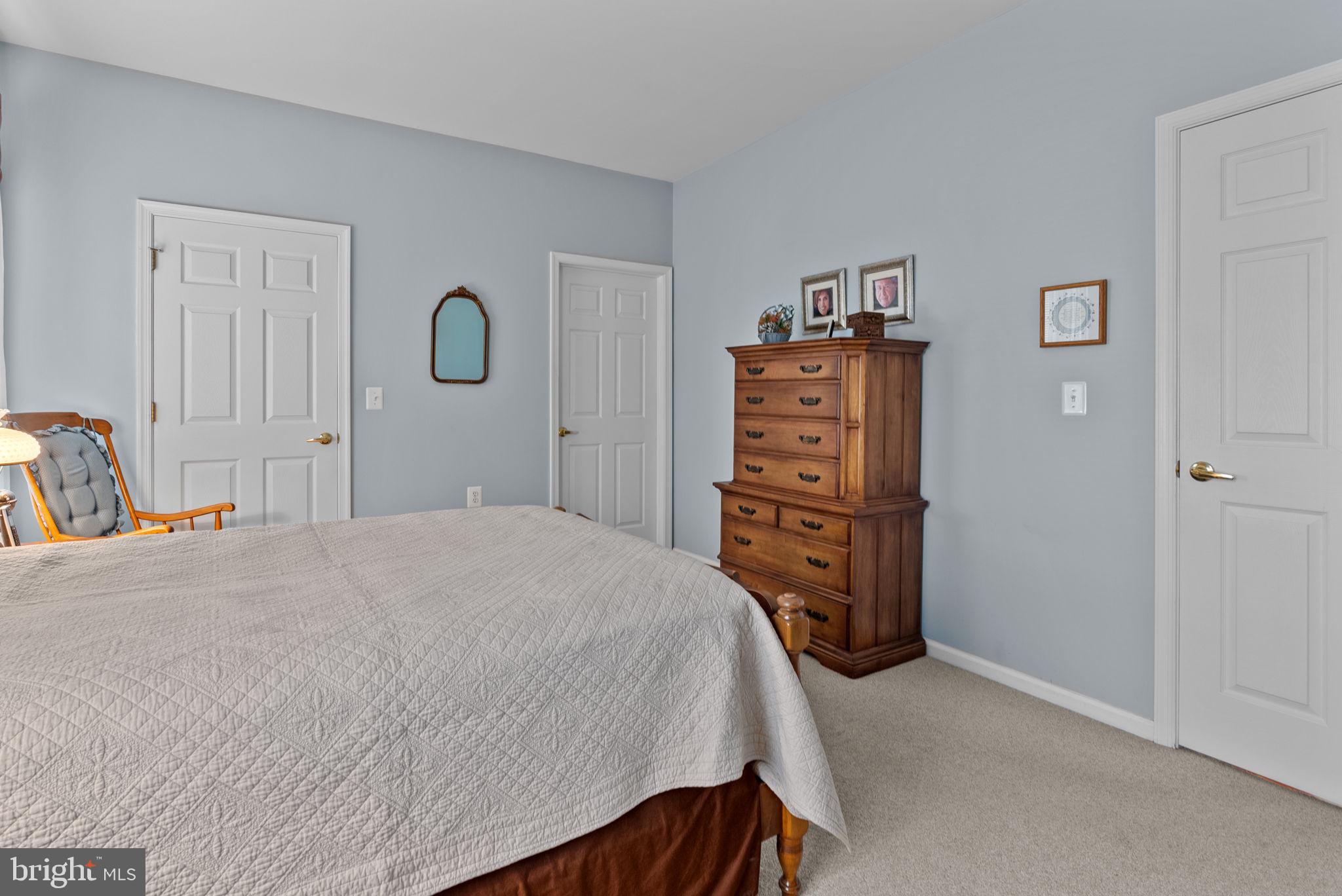 HERITAGE CR ESTS - Residential