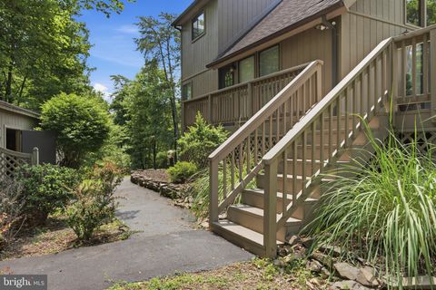Homes For Sale - 157 Winter Camp Trail<br/> HEDGESVILLE, WV 25427